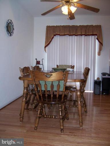 219 Roth Avenue Taneytown, MD 21787 - Photo 27 of 29 Kitchen/Dining Room