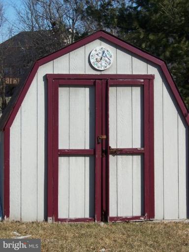 219 Roth Avenue Taneytown, MD 21787 - Photo 5 of 29 Shed