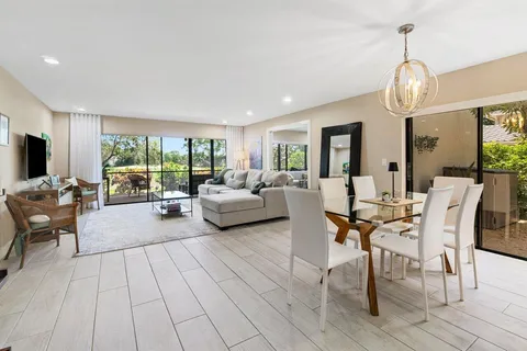 $399,900 | 31 Westgate Lane, Unit 31C, Boynton Beach, FL 33436