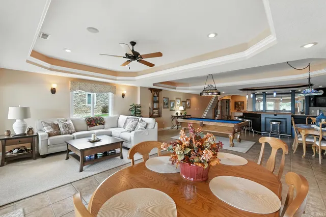 $995,000 | 4800 South 930 East, Wolcottville, IN 46795