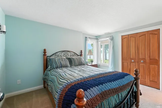 $995,000 | 4800 South 930 East, Wolcottville, IN 46795