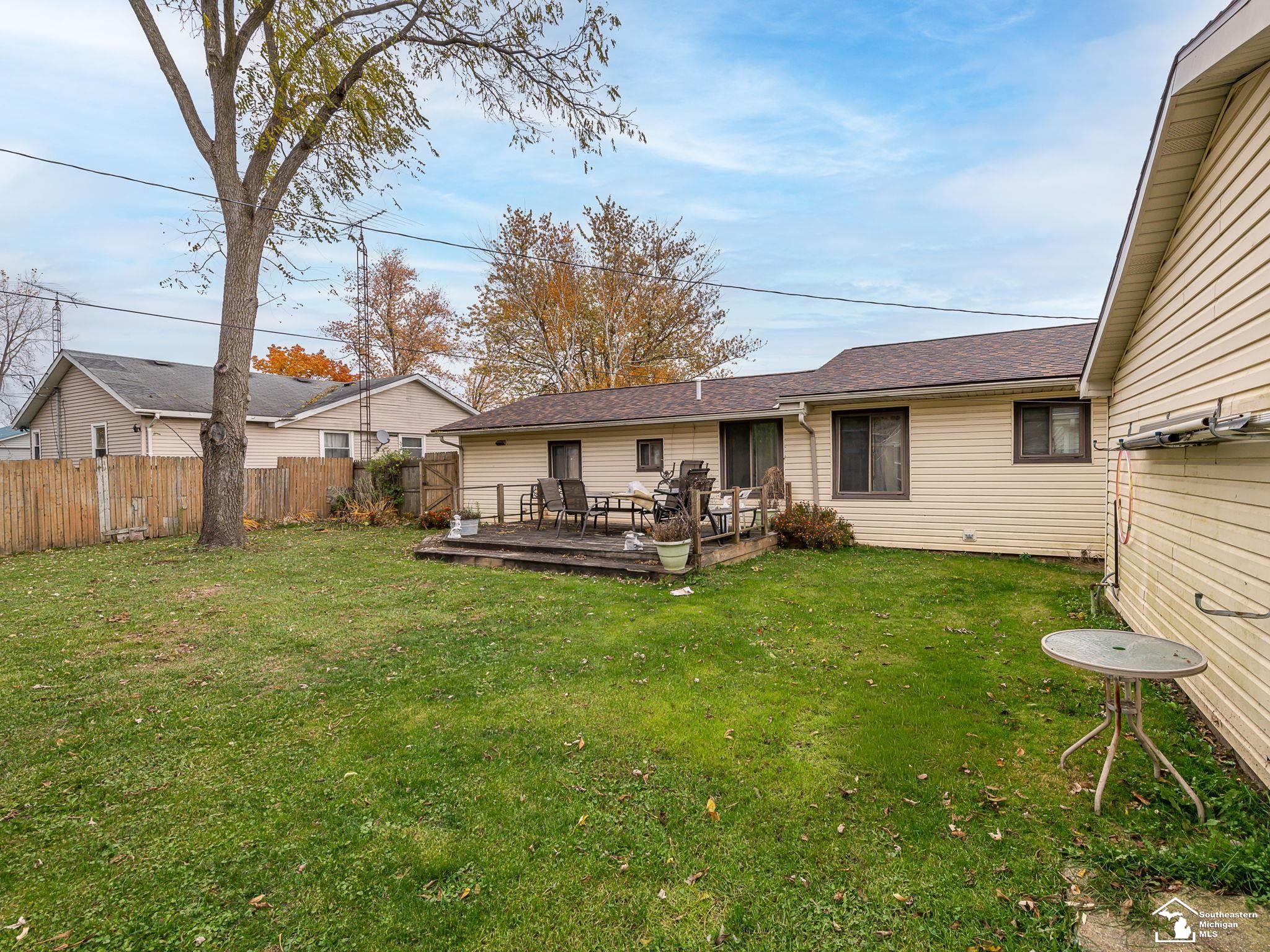 8655 Ida Maybee Road Monroe, MI 48162 - Photo 29 of 35 50193593-fe4f8880-fdb3-4ee7-9882-af1c39030e9c.JPG
