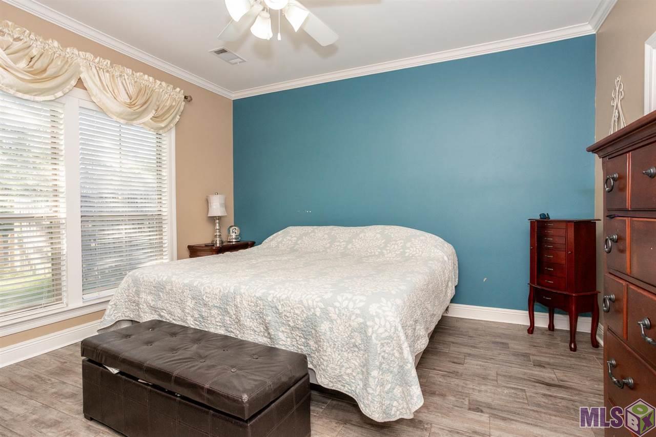 10136 Springtree Avenue Baton Rouge, LA 70810 - Photo 9 of 14 Gallery Image 9
