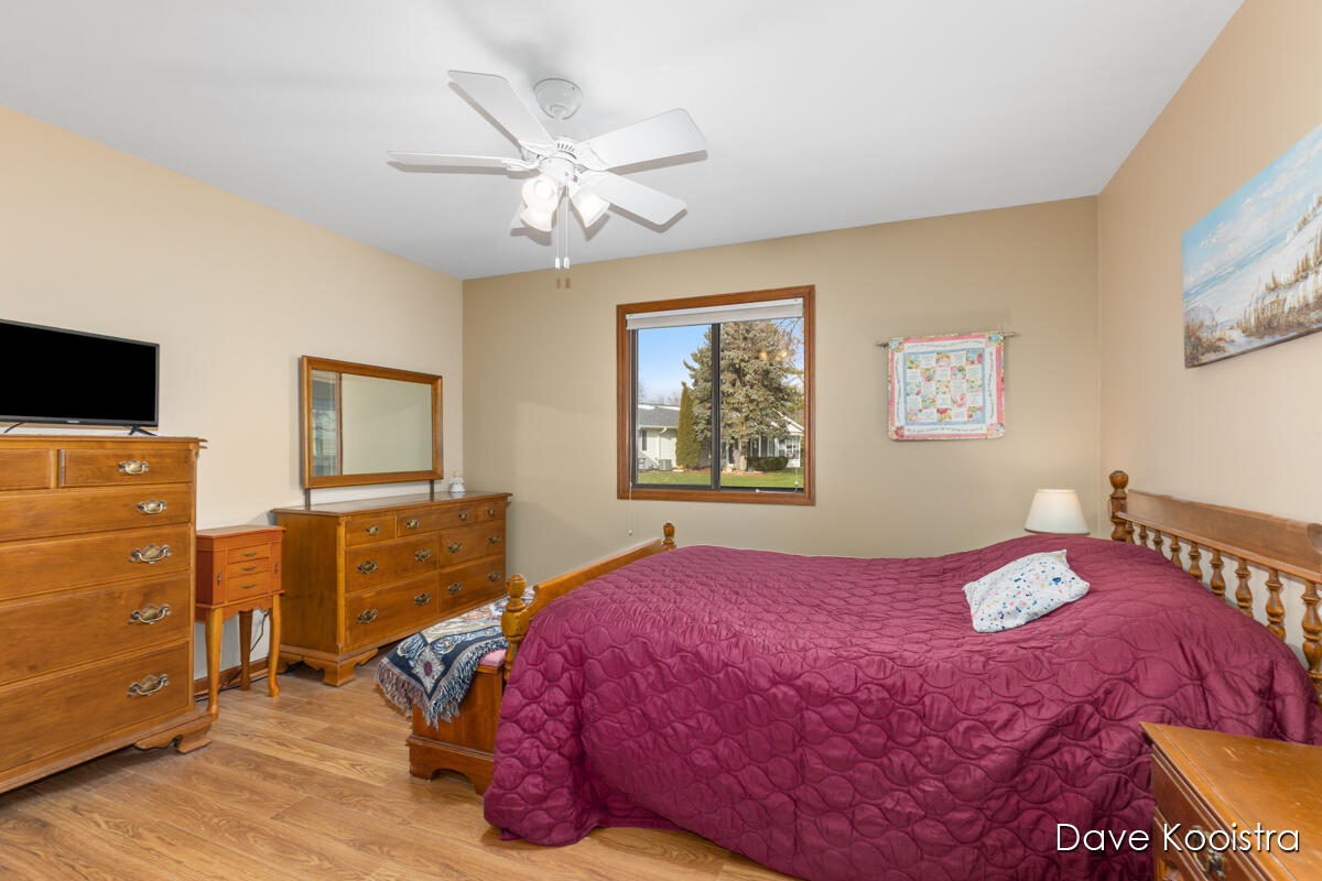 5064 Green Meadow Road Kalamazoo, MI 49009 - Photo 14 of 33 IMG_1009