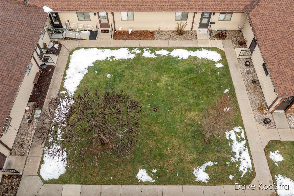 5064 Green Meadow Road Kalamazoo, MI 49009 - Photo 23 of 33 IMG_1021