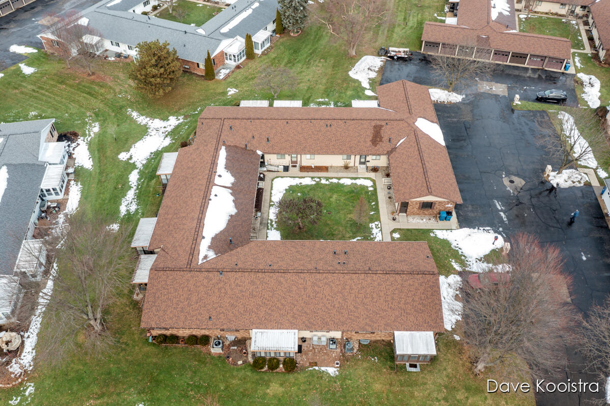 5064 Green Meadow Road Kalamazoo, MI 49009 - Photo 24 of 33 IMG_1022