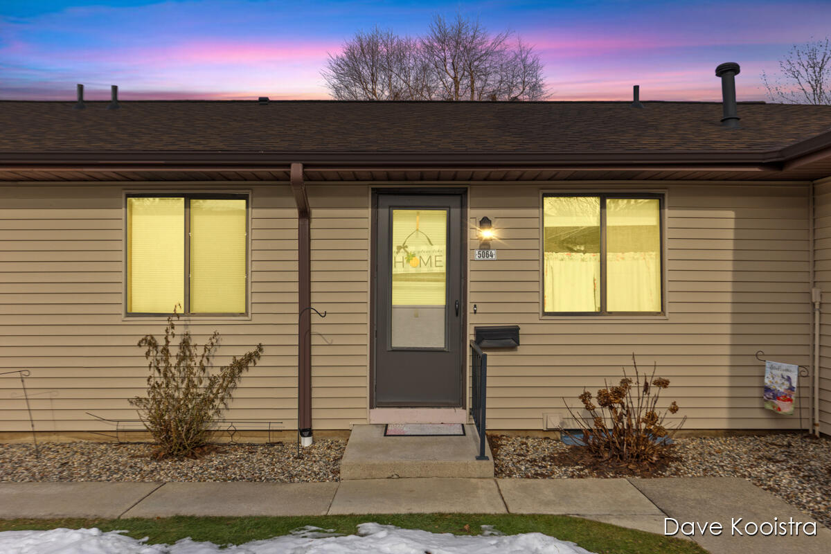 5064 Green Meadow Road Kalamazoo, MI 49009 - Photo 3 of 33 IMG_1000 (42)