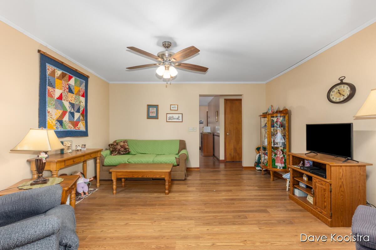 5064 Green Meadow Road Kalamazoo, MI 49009 - Photo 9 of 33 IMG_1004