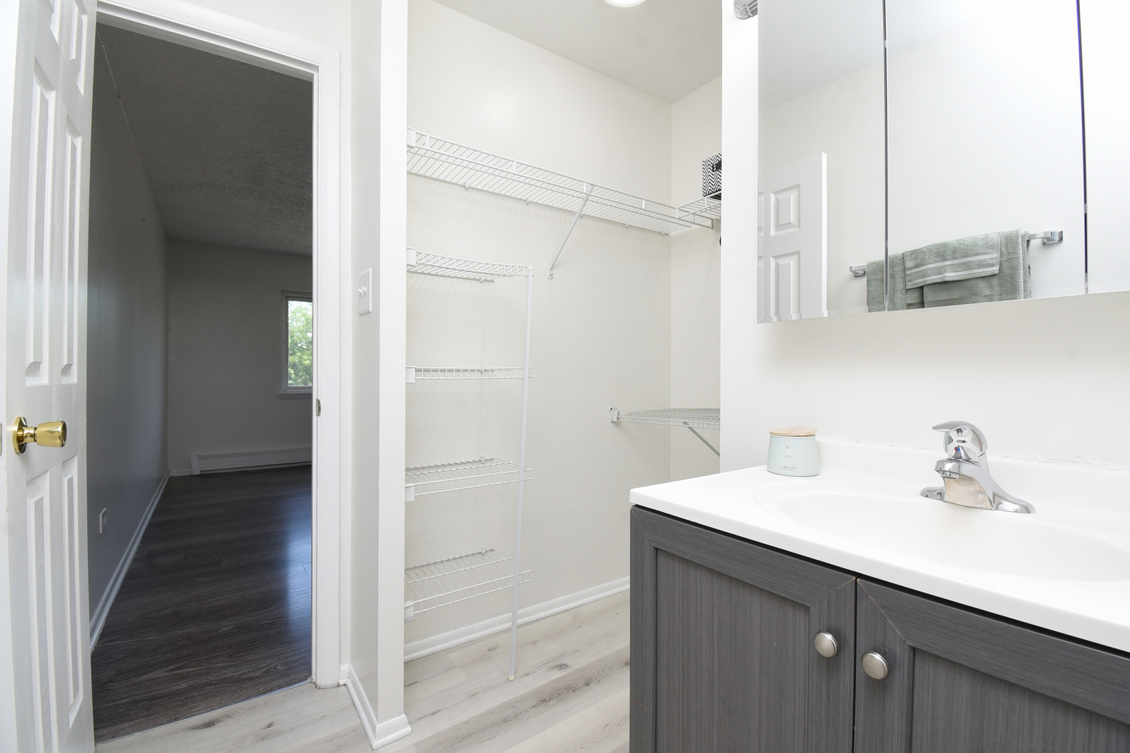 655 Deepwoods Drive, Unit 3F Mundelein, IL 60060 - Photo 14 of 17 Gallery Image 14