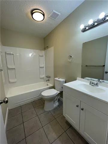 $1,300 | 4056 Durand Street, Unit 2, Metairie, LA 70001