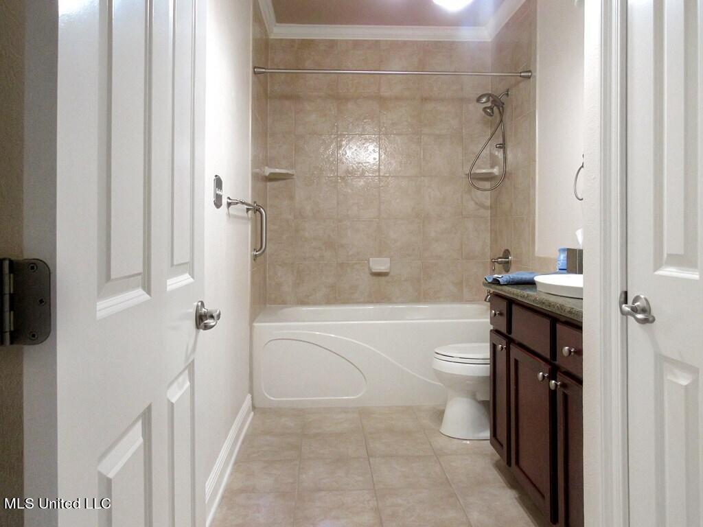 405 Hood Point Picayune, MS 39466 - Photo 13 of 27 hood-bath