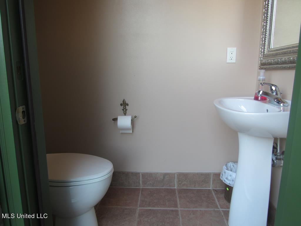 405 Hood Point Picayune, MS 39466 - Photo 19 of 27 hood-1:2ba