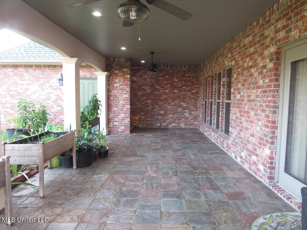 405 Hood Point Picayune, MS 39466 - Photo 23 of 27 porch-hood