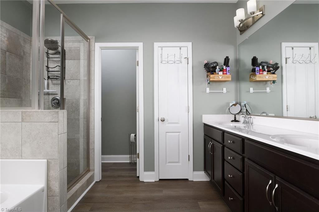 2929 Fernley Court High Point, NC 27262 - Photo 20 of 36 Separate tiled shower