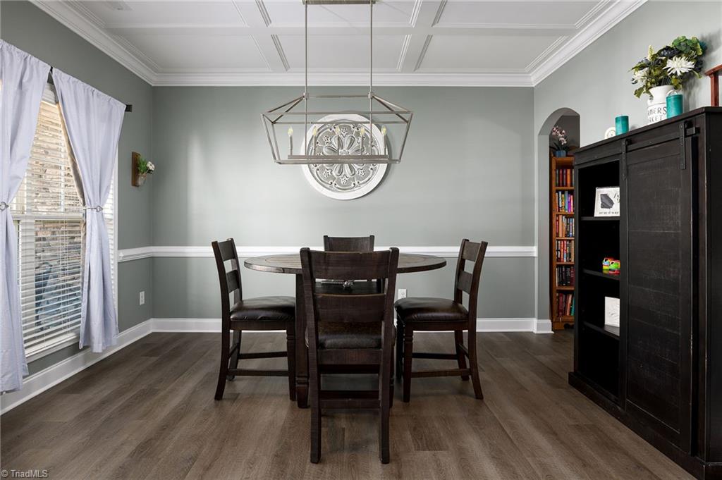 2929 Fernley Court High Point, NC 27262 - Photo 5 of 36