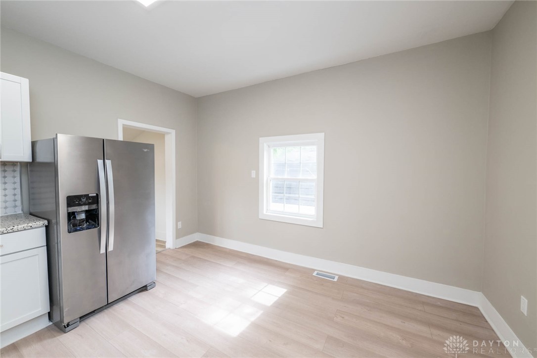 908 Cedar Street Springfield, OH 45504 - Photo 12 of 48