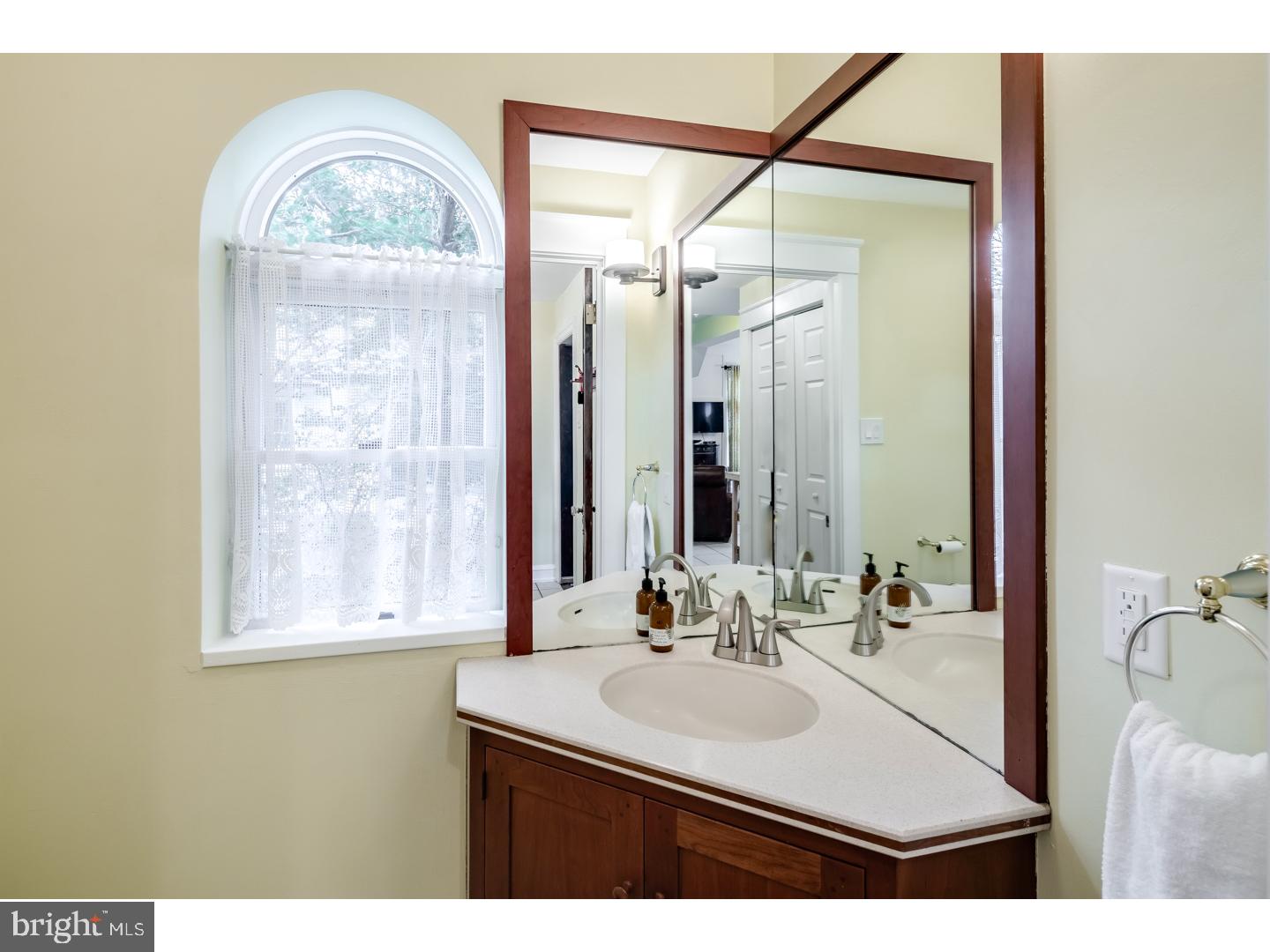 139 Merion Avenue Haddonfield, NJ 08033 - Photo 13 of 25 Bathroom