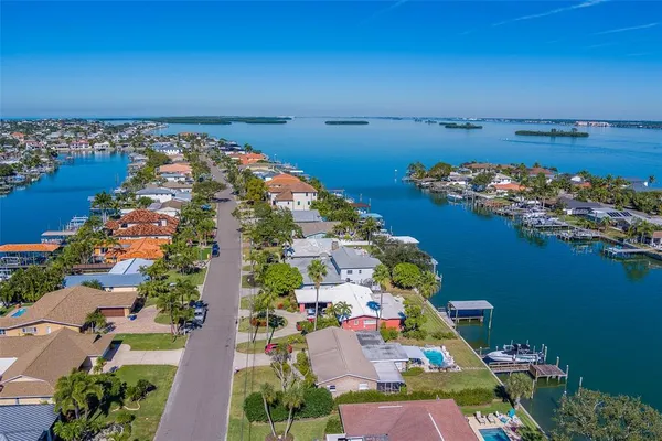 $2,349,900 | 207 Midway Island, Clearwater Beach, FL 33767