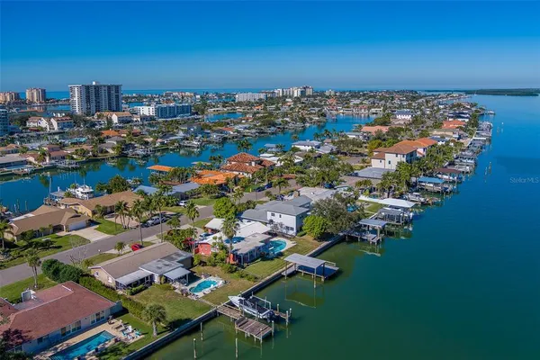 $2,349,900 | 207 Midway Island, Clearwater Beach, FL 33767