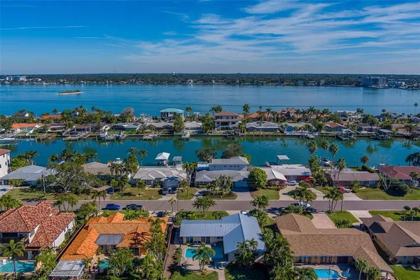 $2,349,900 | 207 Midway Island, Clearwater Beach, FL 33767