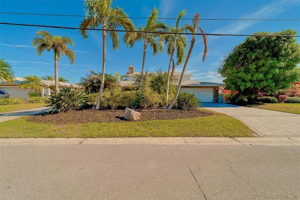 $2,349,900 | 207 Midway Island, Clearwater Beach, FL 33767