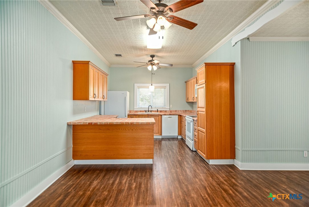 303 Garcitas Grove Road Inez, TX 77968 - Photo 10 of 39