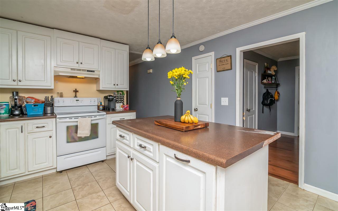 715 Bridwell Road Travelers Rest, SC 29690 - Photo 12 of 27 Gallery Image 12