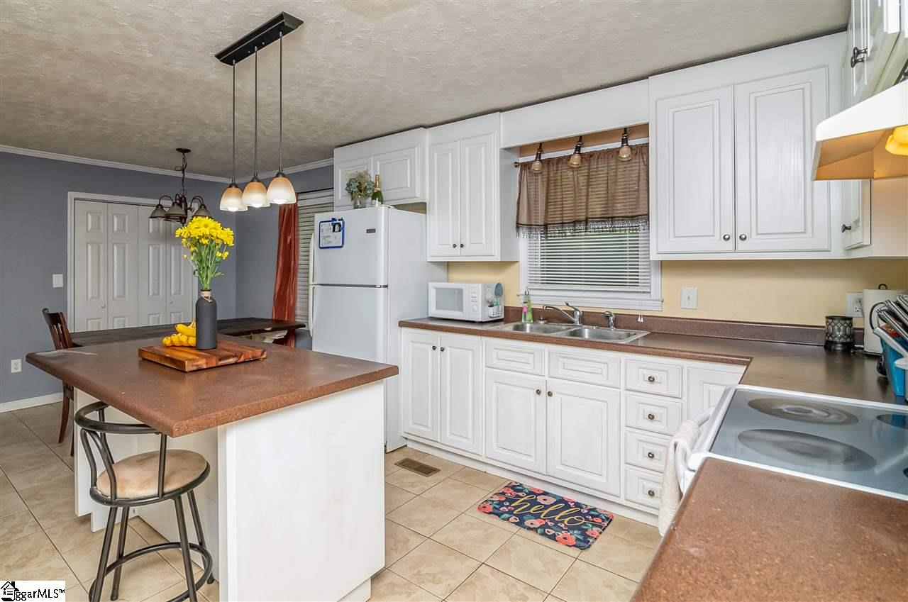 715 Bridwell Road Travelers Rest, SC 29690 - Photo 13 of 27 Gallery Image 13