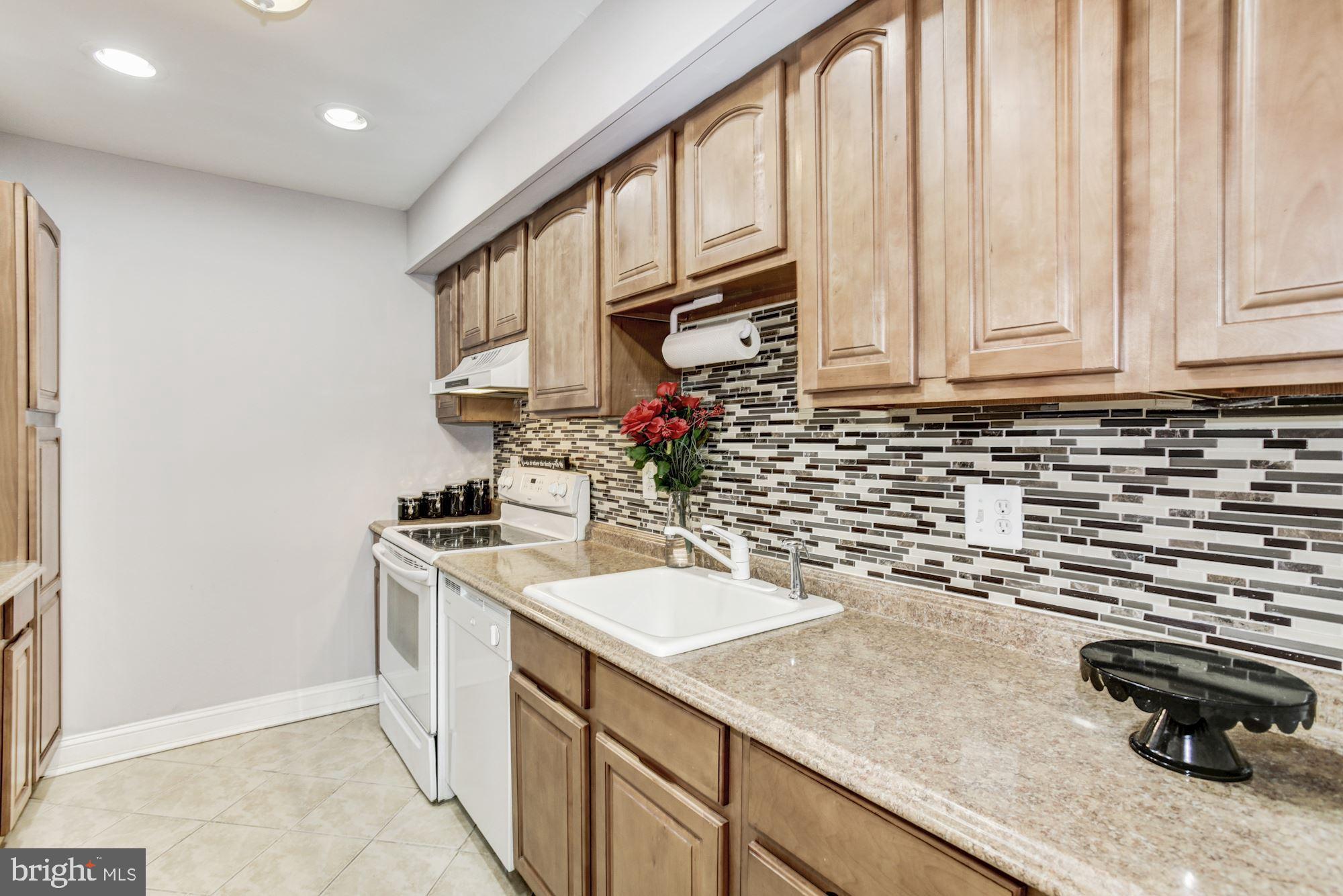 9075 North Laurel Road, Unit F Laurel, MD 20723 - Photo 10 of 24 Kitchen