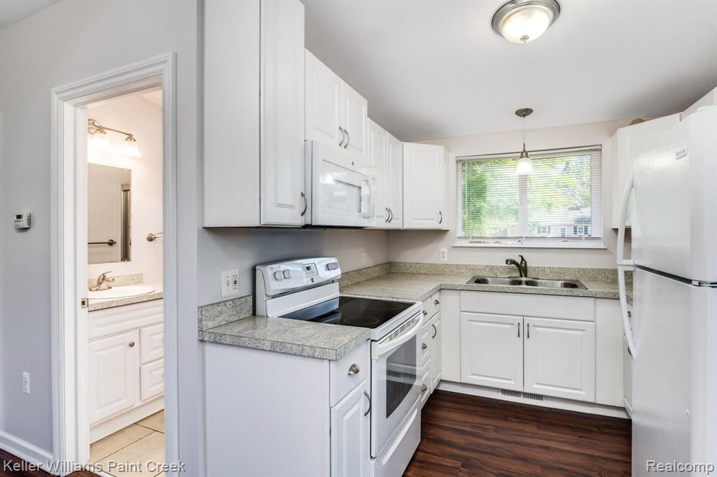 3155 South Adams Road Rochester Hills, MI 48309 - Photo 15 of 20