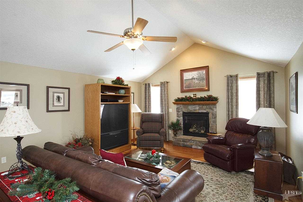 16520 Madden Road Churubusco, IN 46723 - Photo 2 of 30 Gallery Image 2