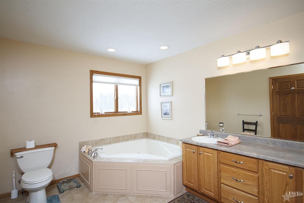 16520 Madden Road Churubusco, IN 46723 - Photo 15 of 30 Gallery Image 15