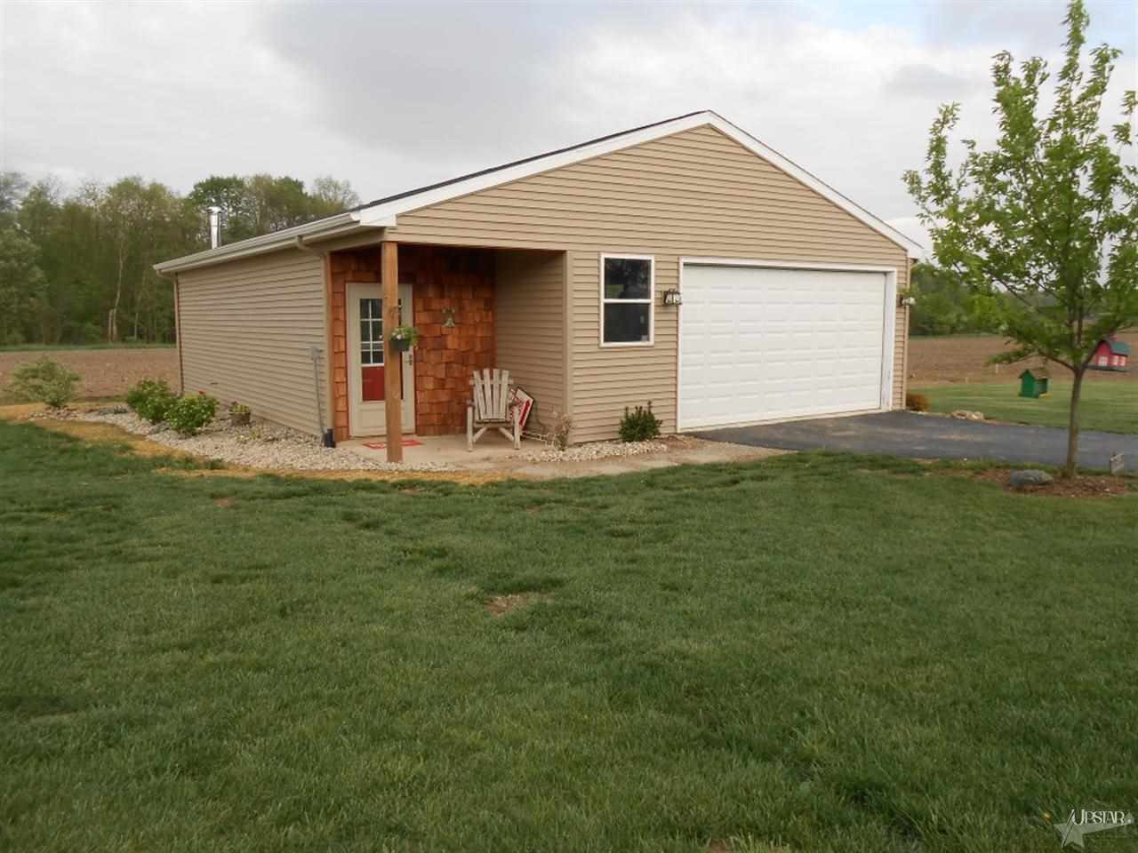 16520 Madden Road Churubusco, IN 46723 - Photo 4 of 30 Gallery Image 4