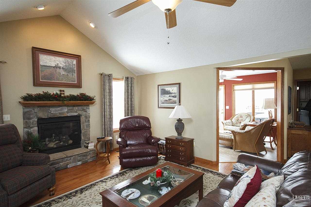 16520 Madden Road Churubusco, IN 46723 - Photo 7 of 30 Gallery Image 7