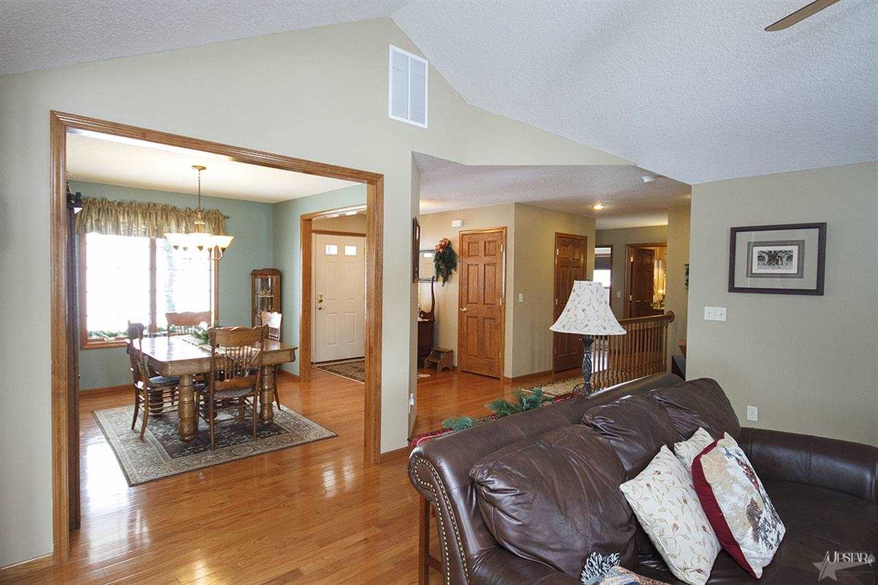 16520 Madden Road Churubusco, IN 46723 - Photo 8 of 30 Gallery Image 8