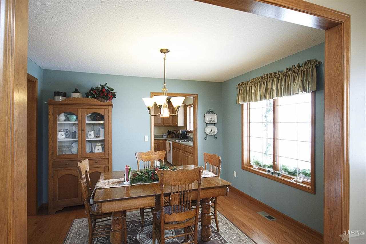 16520 Madden Road Churubusco, IN 46723 - Photo 9 of 30 Gallery Image 9