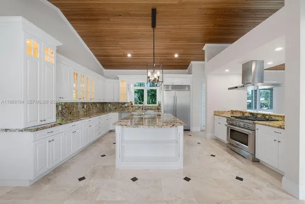 $4,995,000 | 6200 Southwest 130th Terrace, Pinecrest, FL 33156