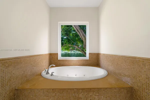 $4,995,000 | 6200 Southwest 130th Terrace, Pinecrest, FL 33156