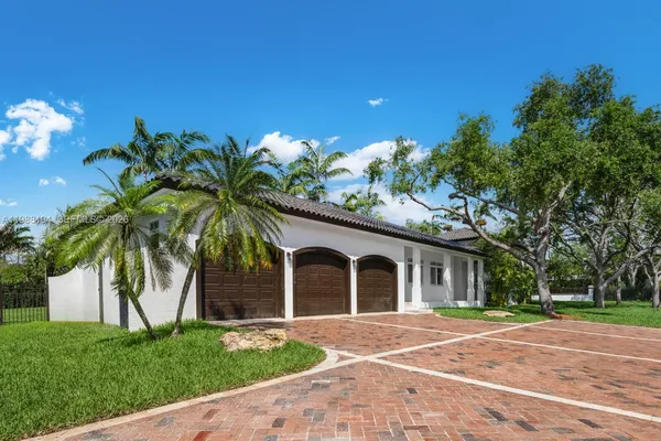 $4,995,000 | 6200 Southwest 130th Terrace, Pinecrest, FL 33156