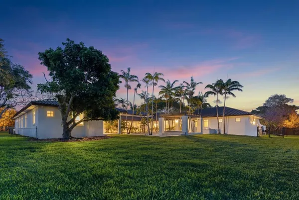 $4,995,000 | 6200 Southwest 130th Terrace, Pinecrest, FL 33156