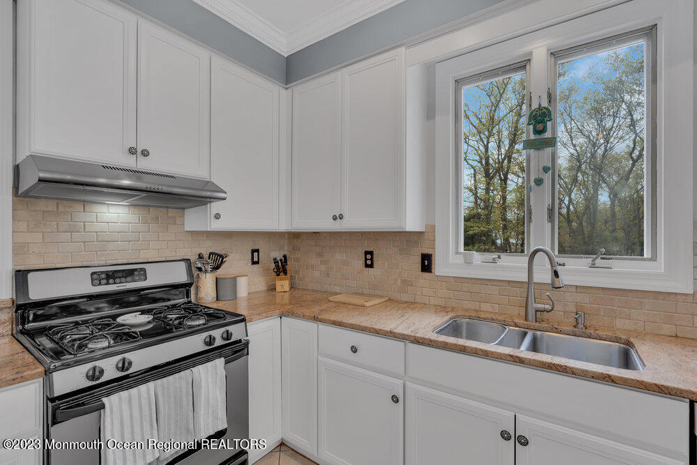 1359 Winter View Road Manasquan, NJ 08736 - Photo 18 of 49 022_dsc02584