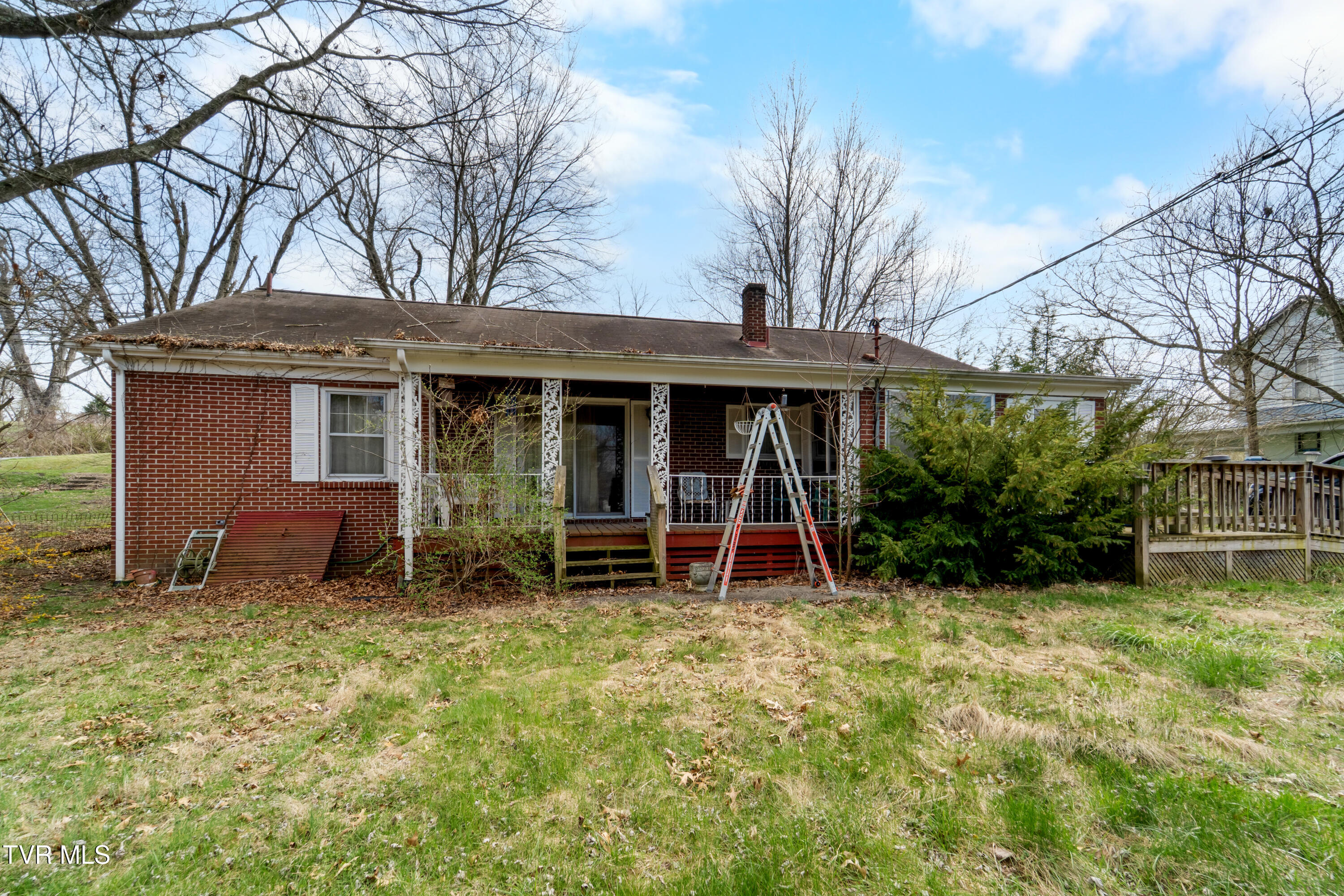 510 West Glade Street Glade Spring, VA 24340 - Photo 14 of 20 DSC06955