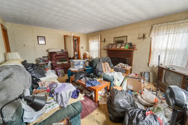 $209,000 | 510 West Glade Street, Glade Spring, VA 24340