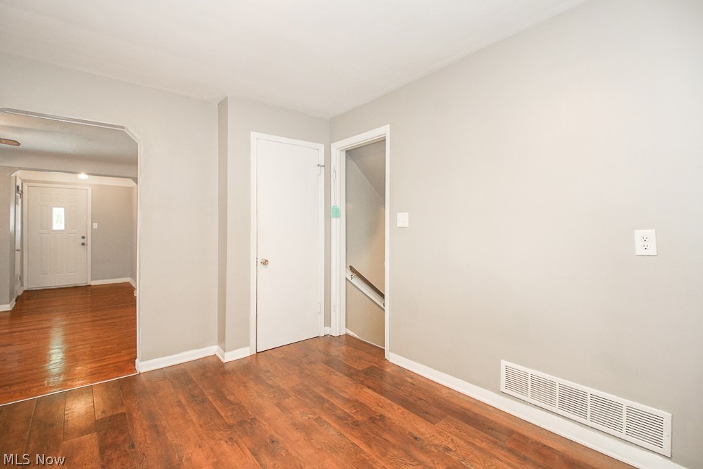 836 Mannering Road Eastlake, OH 44095 - Photo 13 of 33 Gallery Image 13