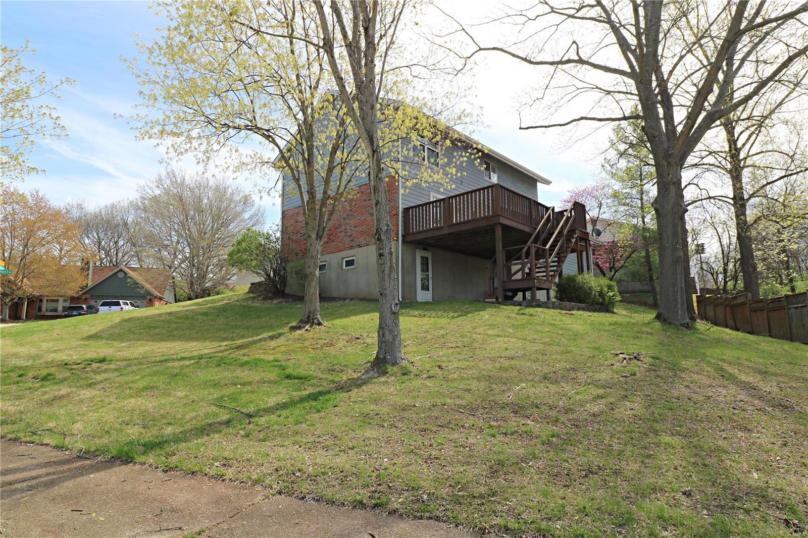 3016 Olde Post Road St. Louis, MO 63129 - Photo 3 of 63 Gallery Image 3