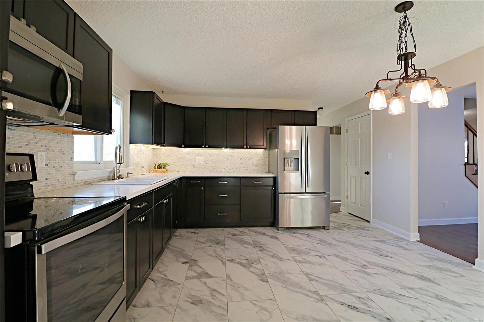 3016 Olde Post Road St. Louis, MO 63129 - Photo 5 of 63 Gallery Image 5
