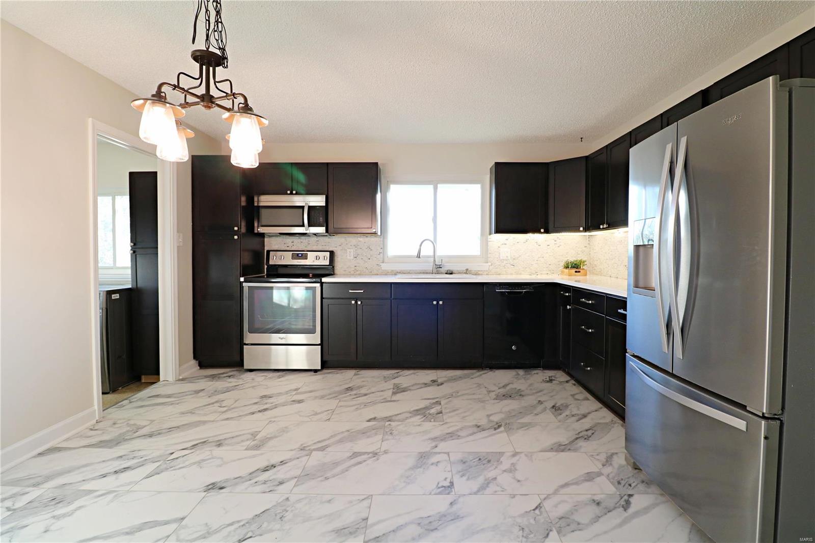 3016 Olde Post Road St. Louis, MO 63129 - Photo 6 of 63 Gallery Image 6