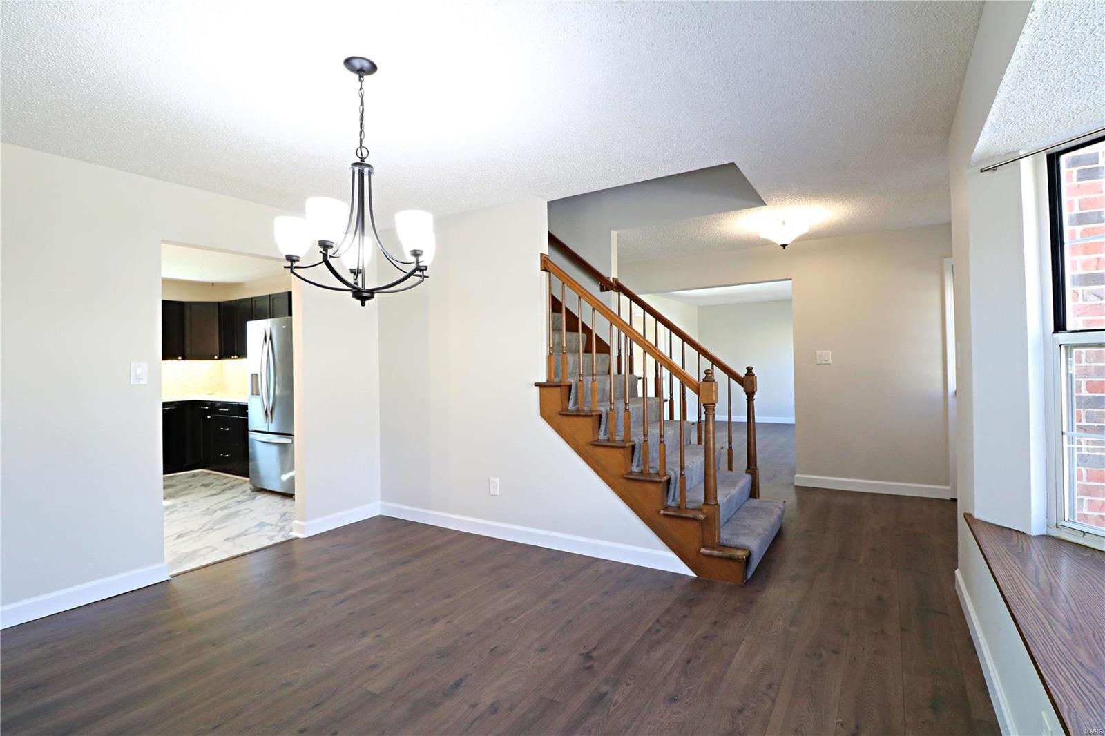 3016 Olde Post Road St. Louis, MO 63129 - Photo 8 of 63 Gallery Image 8