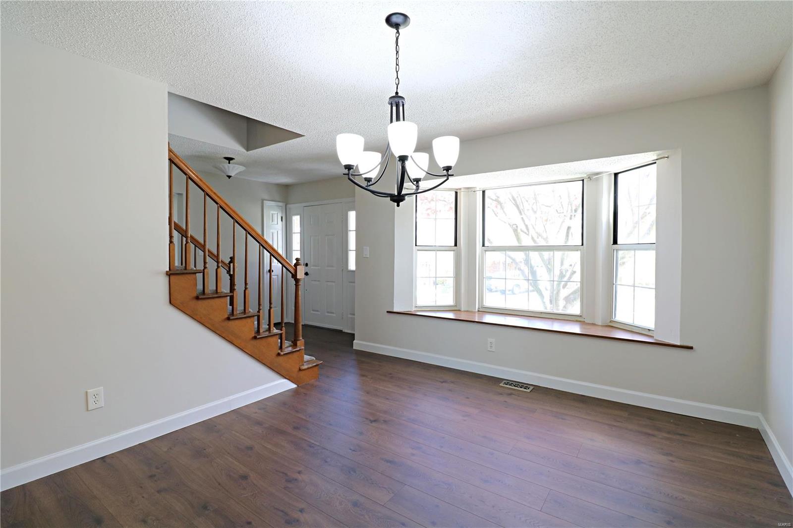 3016 Olde Post Road St. Louis, MO 63129 - Photo 9 of 63 Gallery Image 9