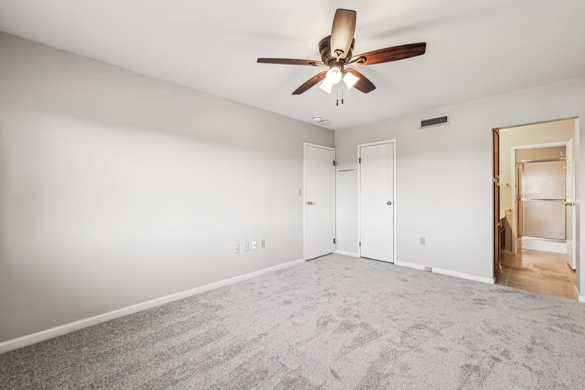 200 Sanders Ferry Road, Unit 2503 Hendersonville, TN 37075 - Photo 15 of 29 a view of a big room with carpet